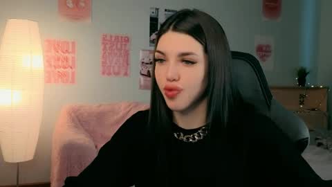 Molly online show from May 2, 4:07 am
