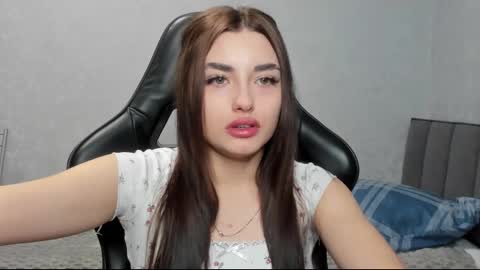 Molly online show from March 14, 2:04 am