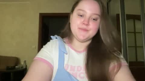 Snapshot of mollyas chatting on October 2, 2:49 pm Alice online show from October 2, 2:49 pm