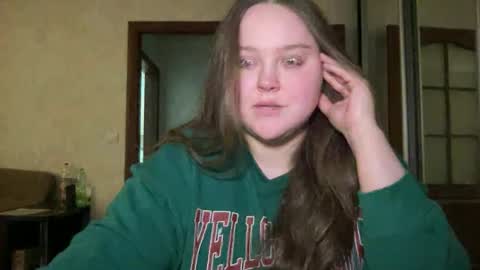 Snapshot of mollyas chatting on October 7, 6:48 pm Alice online show from October 7, 6:48 pm