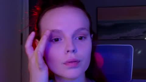 Molly online show from April 27, 8:01 am