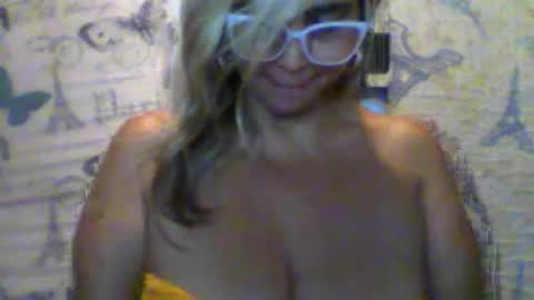 Molly Bunny online show from August 5, 4:20 am