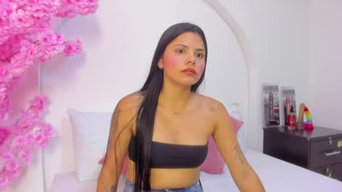 mollylove_ online show from July 21, 7:05 pm