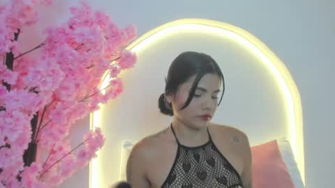 mollylove_ online show from June 30, 7:23 pm