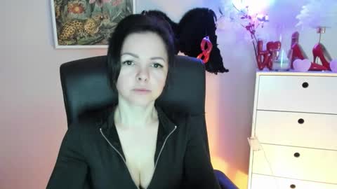 Molly online show from February 16, 7:28 am