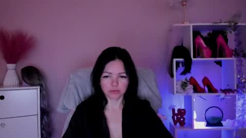 Molly online show from May 5, 6:52 am