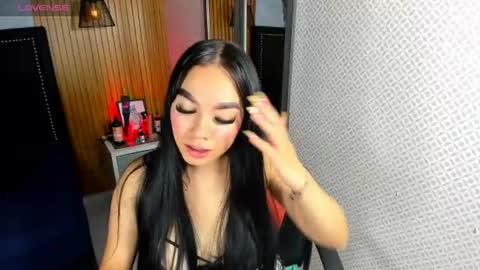 MOLLY online show from July 6, 6:43 pm