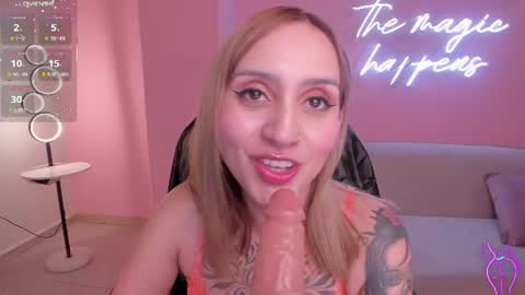 Molly Sunders online show from June 26, 4:29 am