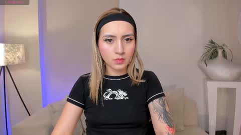 Molly Sunders online show from July 2, 7:41 pm