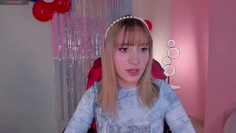 Molly Sunders online show from July 4, 9:18 pm