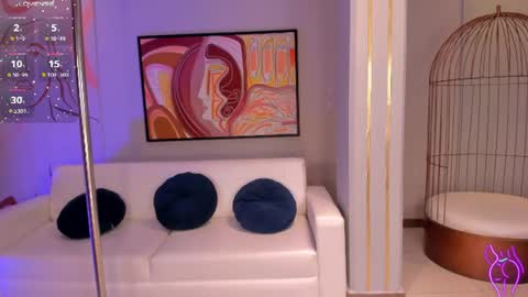 Molly Sunders online show from June 19, 8:37 pm