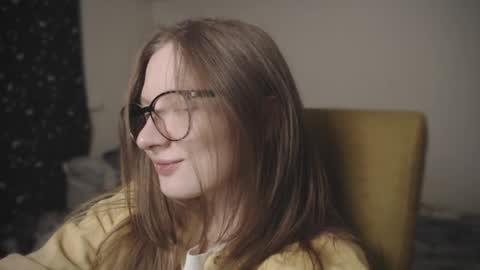 mollytucker online show from February 2, 2:02 pm