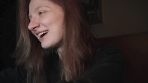 mollytucker online show from January 10, 1:41 pm