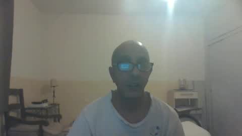 moment71200 online show from January 6, 9:22 pm