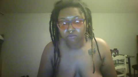 mommiemilkers2000 online show from July 15, 2:50 am