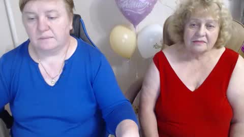 Snapshot of mommy99x chatting on October 21, 4:43 pm Mommy99X online show from October 21, 4:43 pm