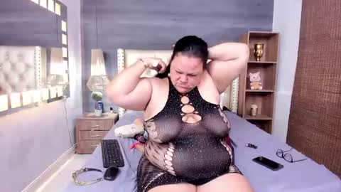 Jelitza online show from July 12, 11:35 am