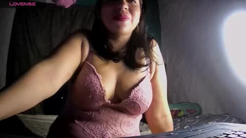 Snapshot of mommy_milk1 chatting on September 28, 5:05 am mommy_milk1 online show from September 28, 5:05 am