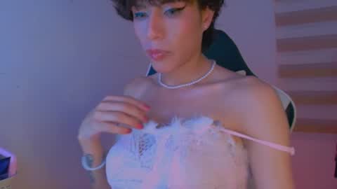 mommyandmartinvelvelt online show from June 14, 4:36 am