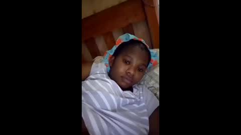 momsdoll online show from May 22, 1:56 am