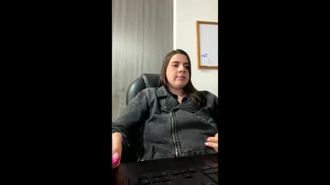 Mona online show from September 30, 4:39 pm