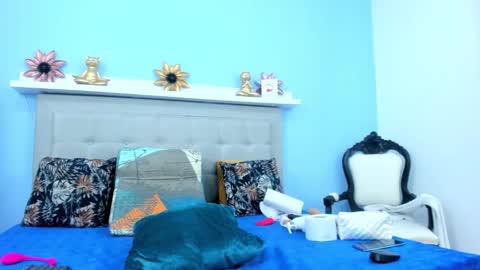 paola online show from October 17, 3:05 pm