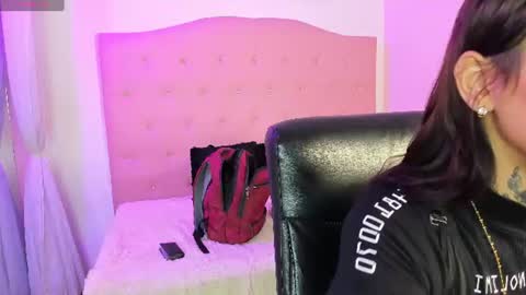 Monica online show from June 20, 9:32 pm