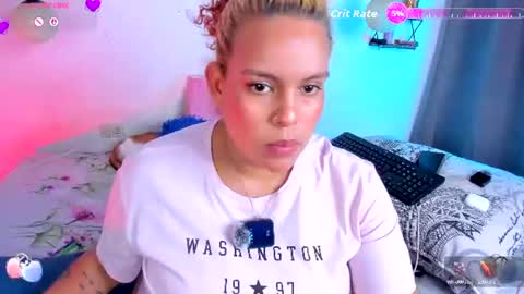 aleja      independent model       online show from July 21, 11:07 pm