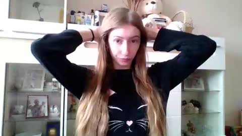 Monica online show from November 8, 10:18 am