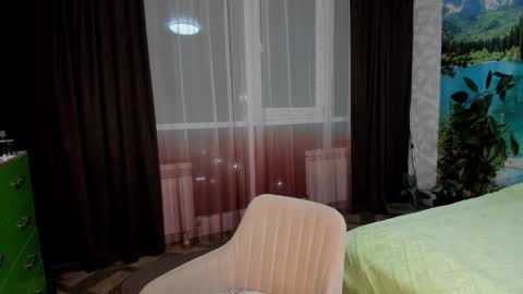 Snapshot of monica_weisss chatting on October 6, 7:53 pm monica_weisss online show from October 6, 7:53 pm