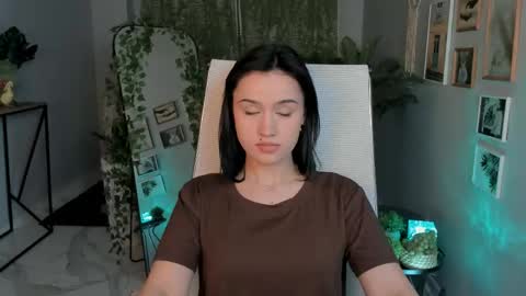 monica online show from April 29, 11:42 pm
