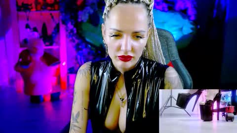 Monika online show from November 24, 2:38 pm