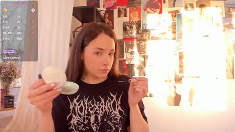 Monica online show from December 20, 11:32 am