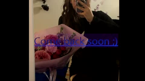 Monika online show from May 4, 2:45 pm