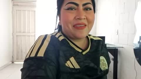 monikk__harrison online show from July 7, 9:52 pm