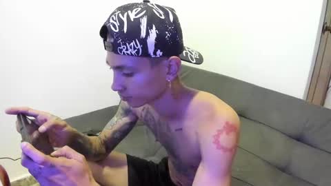 monkeyd_66 online show from December 20, 2:37 pm