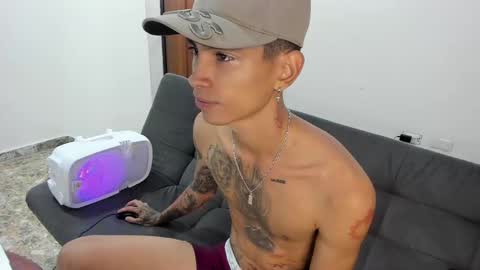 monkeyd_66 online show from January 12, 8:36 am