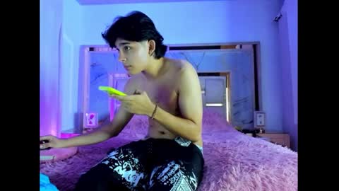 monky_0002 online show from March 8, 2:15 am