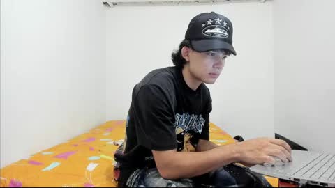 monky_0002 online show from May 2, 6:14 pm