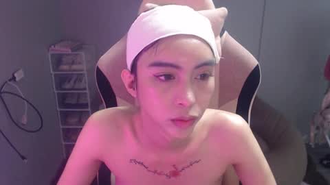 ELYSE A SIMPLE GIRL online show from January 21, 7:04 am