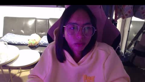 ELYSE A SIMPLE GIRL online show from December 12, 6:21 pm