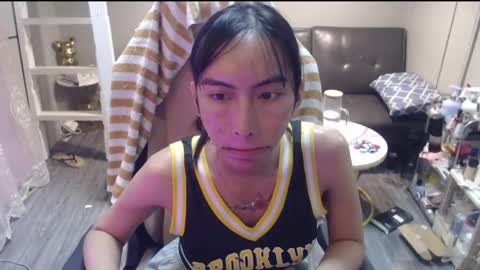 ELYSE A SIMPLE GIRL online show from May 4, 3:51 pm