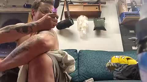 monsterjosh84 online show from May 3, 8:26 pm