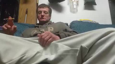 monsterjosh84 online show from May 8, 5:35 am
