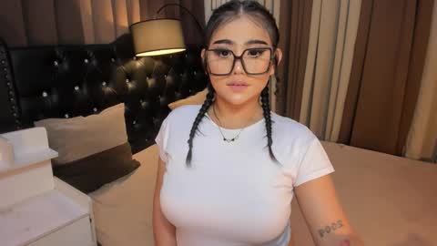 Ruthie online show from February 4, 1:12 am