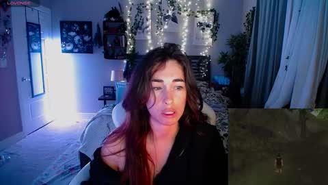 Snapshot of monstrumologist chatting on March 4, 3:55 am Lydia Mooney online show from March 4, 3:55 am