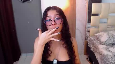 moon_and_fire_ online show from February 23, 6:15 am