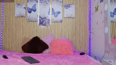 Moon online show from April 23, 12:29 pm