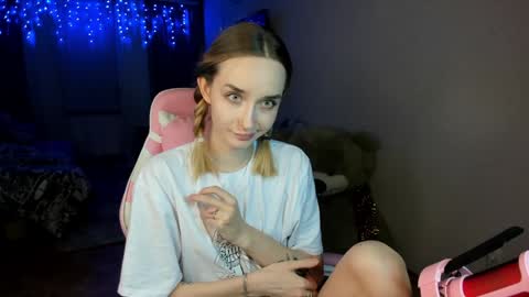 Moon online show from December 14, 9:56 pm