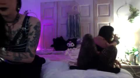 Moon online show from February 18, 7:30 am